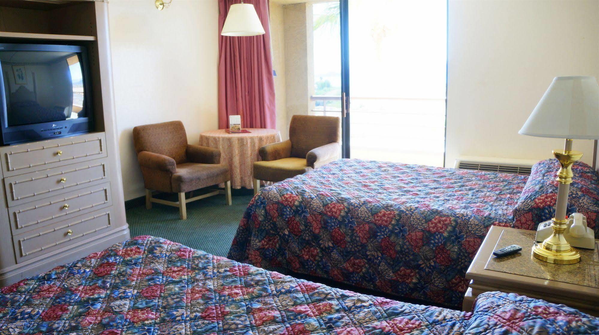 6 Havasu Az Hotel